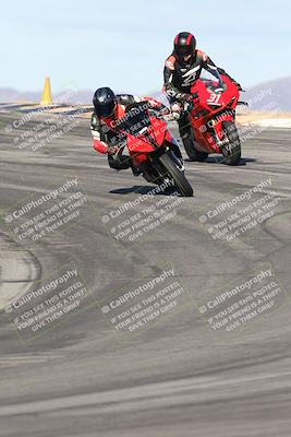 media/Nov-16-2025-Race Pace (Sun) [[8c5fa54630]]/Verified Riders/1-Turns 9 and 10 (925am)/